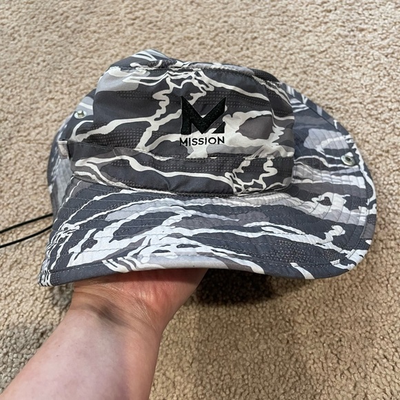 MISSION instant cooling camouflage Bucket Hat - Picture 3 of 7